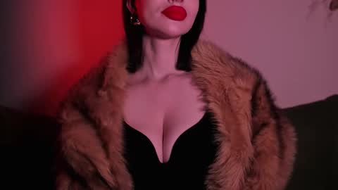   online show from 10/29/25, 10:17