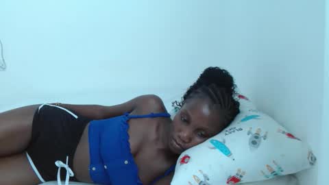 Snapshot of missmisbehave_irl chatting on 03/13/26, 12:23 sexy online show from 03/13/26, 12:23