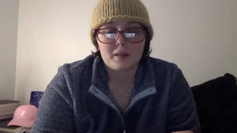 Snapshot of missmistressmal chatting on 11/30/25, 06:01 missmistressmal online show from 11/30/25, 06:01