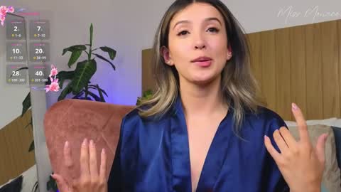 Snapshot of missmonaco chatting on 01/21/25, 05:27 Emma Rivera online show from 01/21/25, 05:27