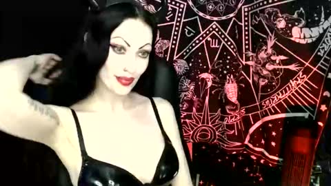 Snapshot of missmoondoll chatting on 02/23/26, 05:38 MissMoonDoll online show from 02/23/26, 05:38