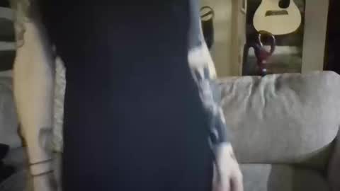 Snapshot of missmoonmagic13 chatting on 10/17/25, 03:53 Maxxx online show from 10/17/25, 03:53