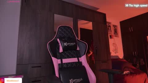 MissMoon online show from 02/01/26, 05:11