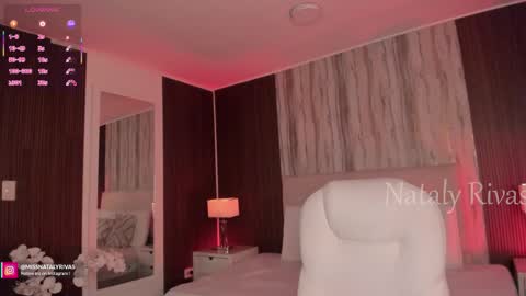 Nataly Rivas online show from 10/13/25, 09:37