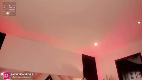 Nataly Rivas online show from 11/20/25, 01:11