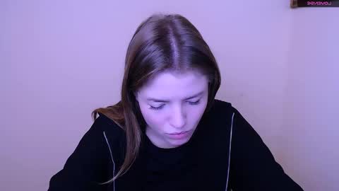 Snapshot of missoliviaa_ chatting on 01/17/25, 09:49 Olivia online show from 01/17/25, 09:49