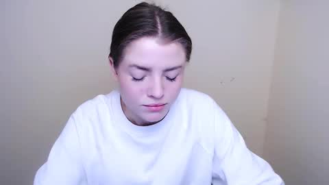 Snapshot of missoliviaa_ chatting on 01/23/25, 07:32 Olivia online show from 01/23/25, 07:32