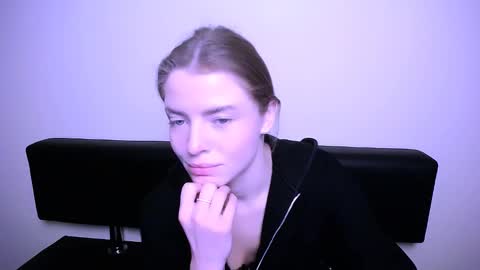 Snapshot of missoliviaa_ chatting on 01/31/25, 11:46 Olivia online show from 01/31/25, 11:46