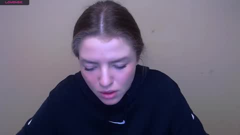 Snapshot of missoliviaa_ chatting on 02/26/25, 10:47 Olivia online show from 02/26/25, 10:47