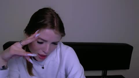 Snapshot of missoliviaa_ chatting on 03/05/25, 12:44 Olivia online show from 03/05/25, 12:44