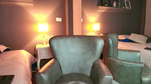 missparis__ online show from 11/29/25, 09:07