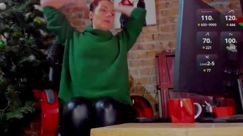 Miss Venus online show from 02/04/25, 10:32