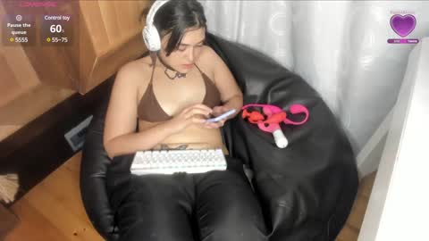 Snapshot of misspink152015 chatting on 01/13/25, 12:19 sarah online show from 01/13/25, 12:19