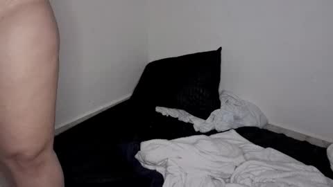 Snapshot of misspink152015 chatting on 02/14/26, 04:59 sarah online show from 02/14/26, 04:59