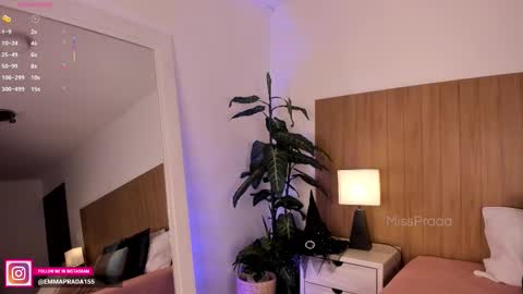 Emma Prada online show from 10/27/25, 11:47