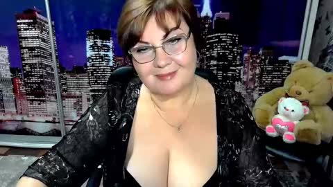 Snapshot of missritabella chatting on 12/17/25, 04:46 Rita online show from 12/17/25, 04:46
