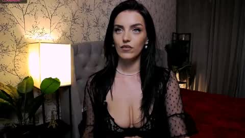 Snapshot of missrosse_ chatting on 05/09/26, 12:38 Emily online show from 05/09/26, 12:38