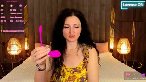 missrossi online show from 11/20/25, 09:14