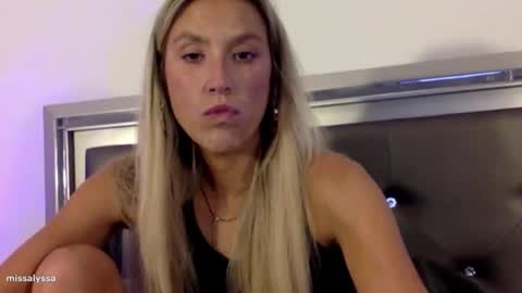 Alyssa online show from 06/18/26, 04:02