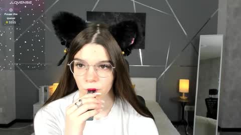 Snapshot of misss_evelyne chatting on 01/06/26, 01:20 misss_evelyne online show from 01/06/26, 01:20