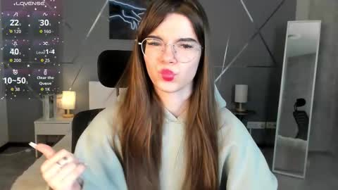 Snapshot of misss_evelyne chatting on 02/05/26, 01:32 misss_evelyne online show from 02/05/26, 01:32