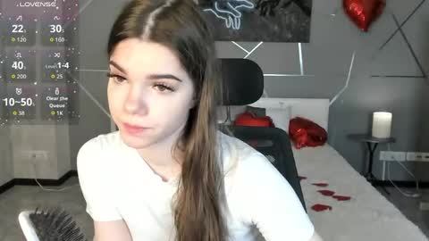 Snapshot of misss_evelyne chatting on 03/17/26, 07:12 misss_evelyne online show from 03/17/26, 07:12