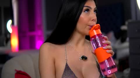 Snapshot of misss_megann chatting on 04/03/26, 08:45 Megann online show from 04/03/26, 08:45