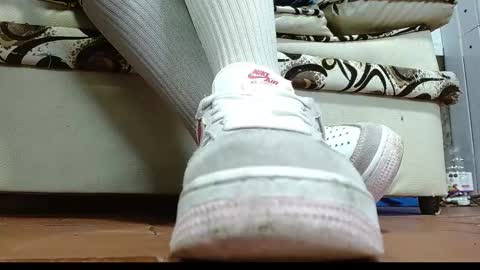 TELL ME MISS online show from 09/24/25, 04:10