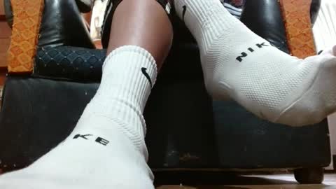 TELL ME MISS online show from 09/30/25, 02:11