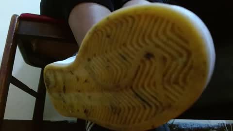 Snapshot of misssam28 chatting on 12/21/25, 03:30 TELL ME MISS online show from 12/21/25, 03:30