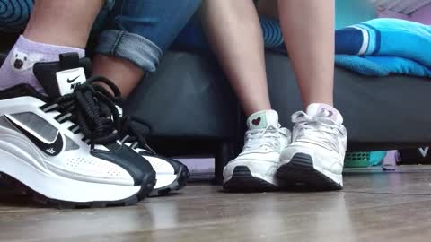 Snapshot of misssam28 chatting on 01/12/26, 02:17 TELL ME MISS online show from 01/12/26, 02:17