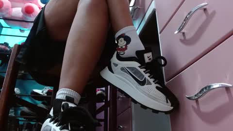 Snapshot of misssam28 chatting on 03/09/26, 05:17 TELL ME MISS online show from 03/09/26, 05:17