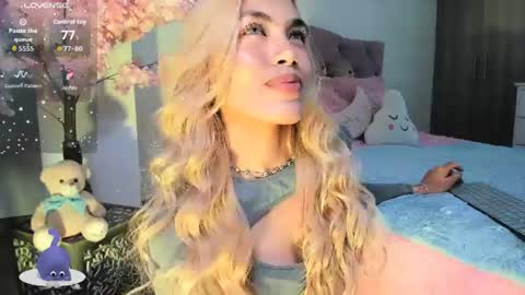 Snapshot of misssofiia_7 chatting on 07/04/26, 04:40 ... Independent model online show from 07/04/26, 04:40