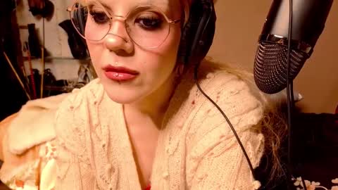 Tacodeluxe online show from 12/01/25, 05:07