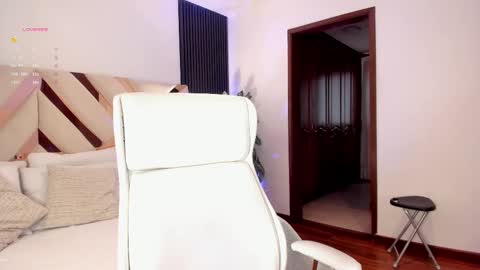 Fernanda Davila online show from 09/23/25, 12:08