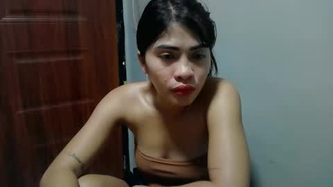 Snapshot of missunknownxoxo chatting on 05/18/26, 05:57 sofia online show from 05/18/26, 05:57