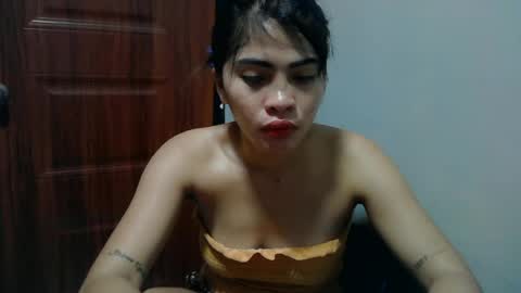 Snapshot of missunknownxoxo chatting on 06/16/26, 03:53 sofia online show from 06/16/26, 03:53