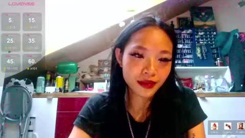 Snapshot of missversatile chatting on 06/06/26, 06:34 Miss Versatile online show from 06/06/26, 06:34