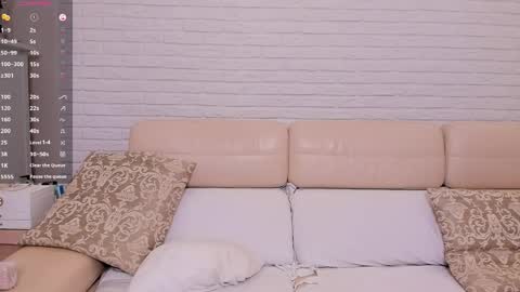 Snapshot of missxcaprice chatting on 05/31/26, 02:53 missxcaprice online show from 05/31/26, 02:53