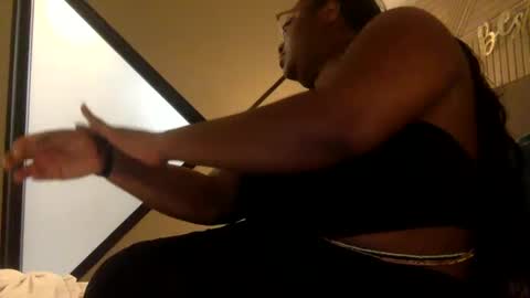 missyluvsu online show from 09/19/25, 08:27
