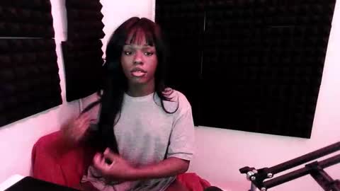 Snapshot of missymixingmiss chatting on 01/06/26, 06:33 lauren online show from 01/06/26, 06:33