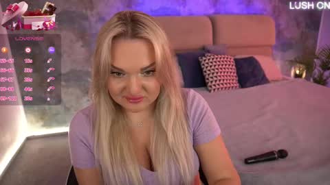 Snapshot of missyymartinezz chatting on 03/10/25, 08:26 Amely online show from 03/10/25, 08:26