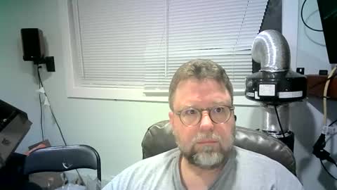 Snapshot of mister_happy567 chatting on 01/10/25, 07:57 Mr. Happy online show from 01/10/25, 07:57