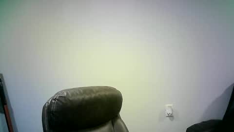 Snapshot of mister_happy567 chatting on 09/16/25, 06:25 Mr. Happy online show from 09/16/25, 06:25