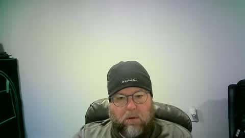 Snapshot of mister_happy567 chatting on 11/30/25, 08:07 Mr. Happy online show from 11/30/25, 08:07