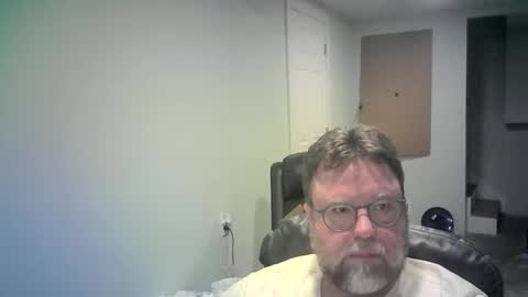 Snapshot of mister_happy567 chatting on 02/28/26, 03:07 Mr. Happy online show from 02/28/26, 03:07