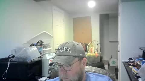 Snapshot of mister_happy567 chatting on 03/13/26, 08:54 Mr. Happy online show from 03/13/26, 08:54
