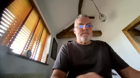 Snapshot of misterblivs chatting on 02/19/25, 02:34 Misterblivs online show from 02/19/25, 02:34