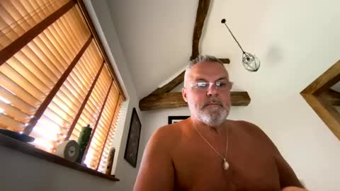 Snapshot of misterblivs chatting on 07/26/26, 08:10 Misterblivs online show from 07/26/26, 08:10