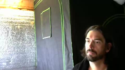 Snapshot of mistergentlemanluke chatting on 09/11/25, 01:11 Everything you ever wanted. online show from 09/11/25, 01:11